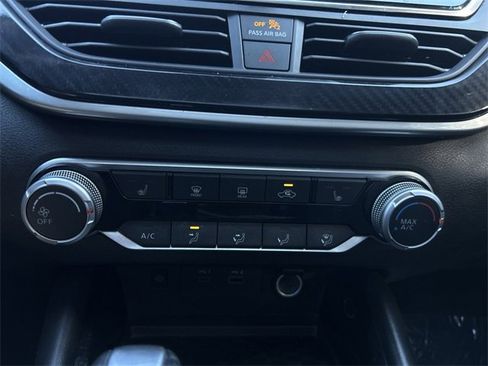 Used 2023 Nissan Altima 2.5 SR w/ SR Premium Package image 32