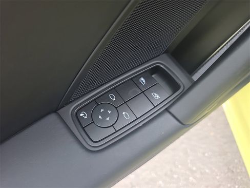 Used 2025 Porsche 911 Carrera GTS image 21