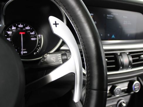 Used 2023 Alfa Romeo Stelvio Veloce image 15