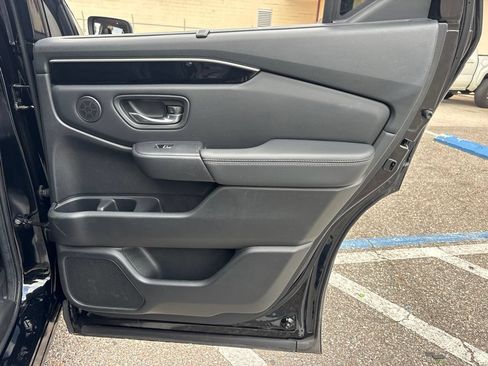 Used 2023 Honda Pilot EX-L image 16