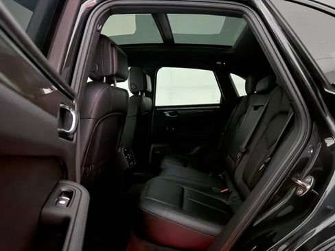 Used 2017 Porsche Macan S image 24