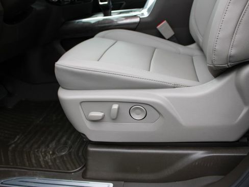 New 2026 Chevrolet Silverado 1500 LTZ w/ Z71 Off-Road Package image 18