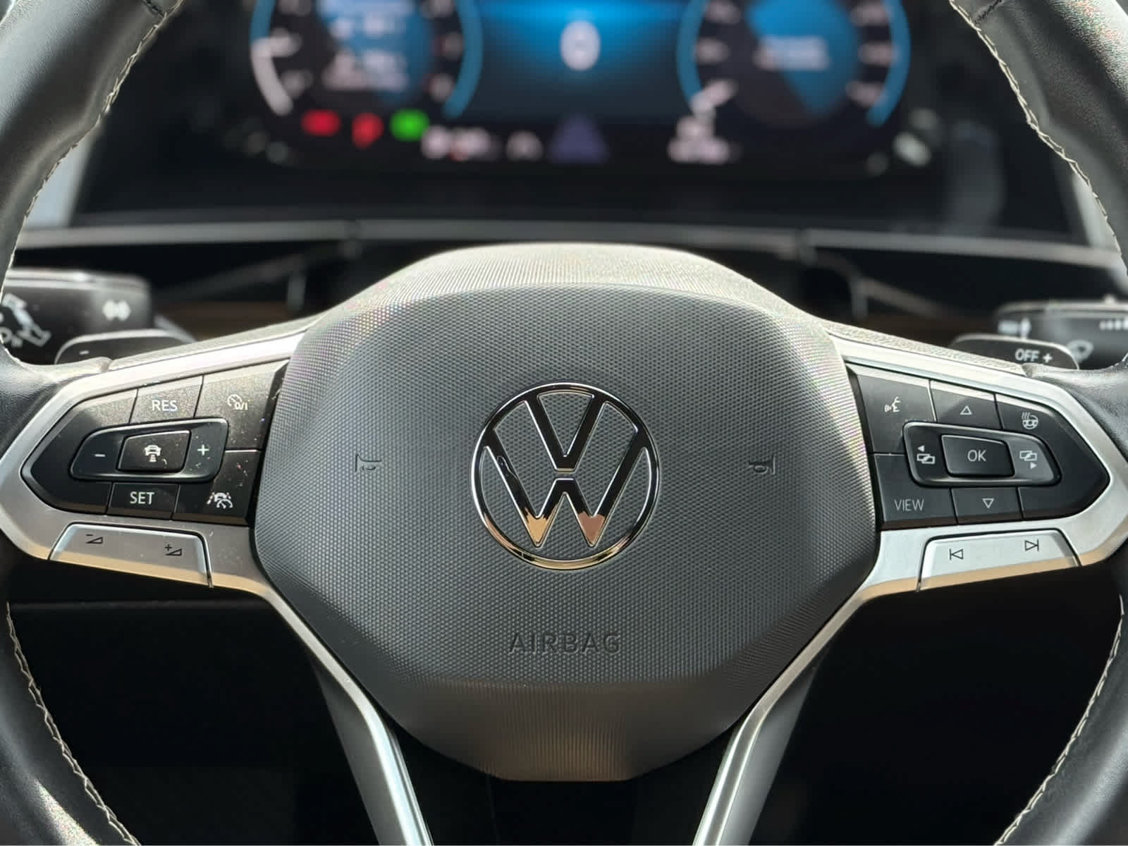 Used 2024 Volkswagen Atlas Cross Sport SE w/ Panoramic Sunroof Package AWD/4WD image 22