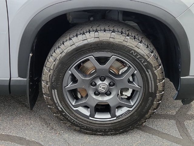 Used 2025 Honda Pilot TrailSport image 8