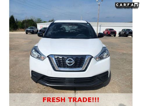 Certified 2020 Nissan Kicks S image 1