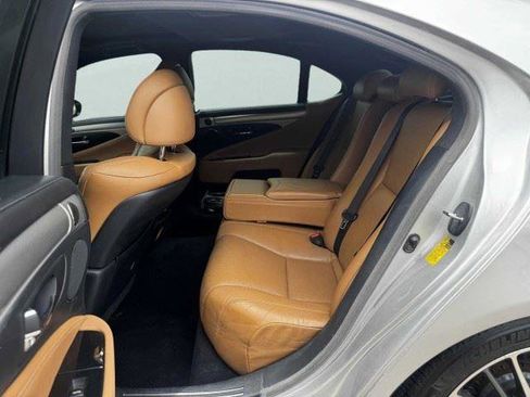 Used 2014 Lexus LS 460 w/ F Sport Package RWD image 38