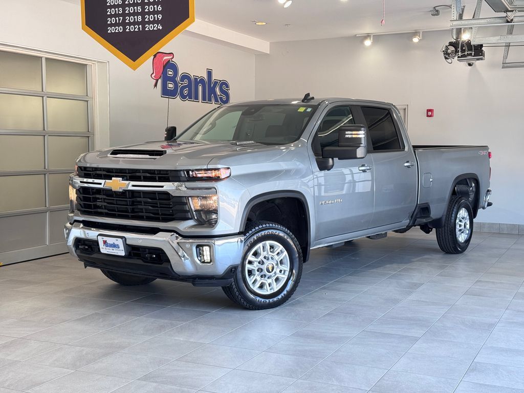 Certified 2025 Chevrolet Silverado 2500 LT w/ Safety Package AWD/4WD image 2