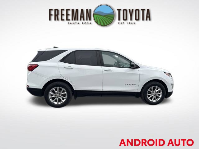 Used 2020 Chevrolet Equinox LS w/ LS Convenience Package FWD image 4