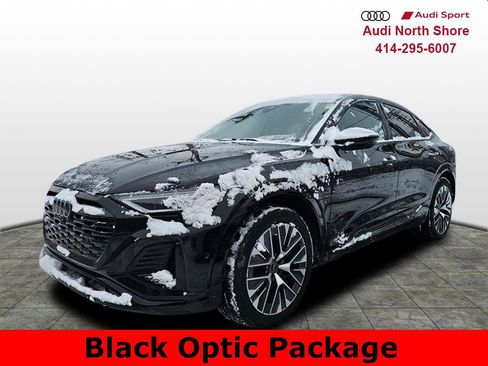 Used 2024 Audi Q8 e-tron Premium Plus w/ Premium Plus Package image 2