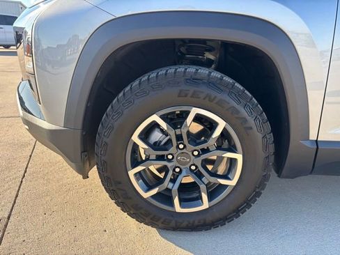 Certified 2025 Chevrolet Equinox ACTIV image 9