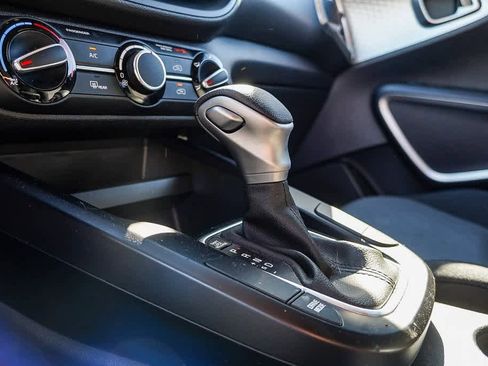 Used 2023 Kia Soul LX w/ LX Technology Package image 24