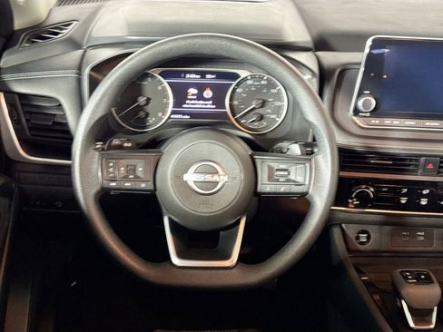 Used 2024 Nissan Rogue S image 13