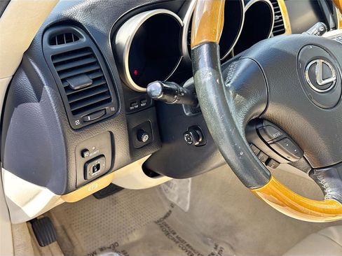 Used 2005 Lexus SC 430 Convertible image 11