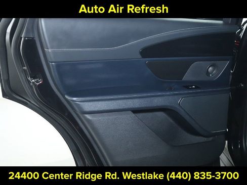Used 2024 Lincoln Nautilus Reserve w/ Equipment Group 202A AWD/4WD image 14