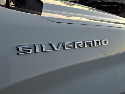 Certified 2020 Chevrolet Silverado 1500 Custom w/ Custom Value Package image 5