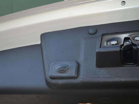 Used 2014 Buick Enclave Premium w/ Trailering Provision Package image 22