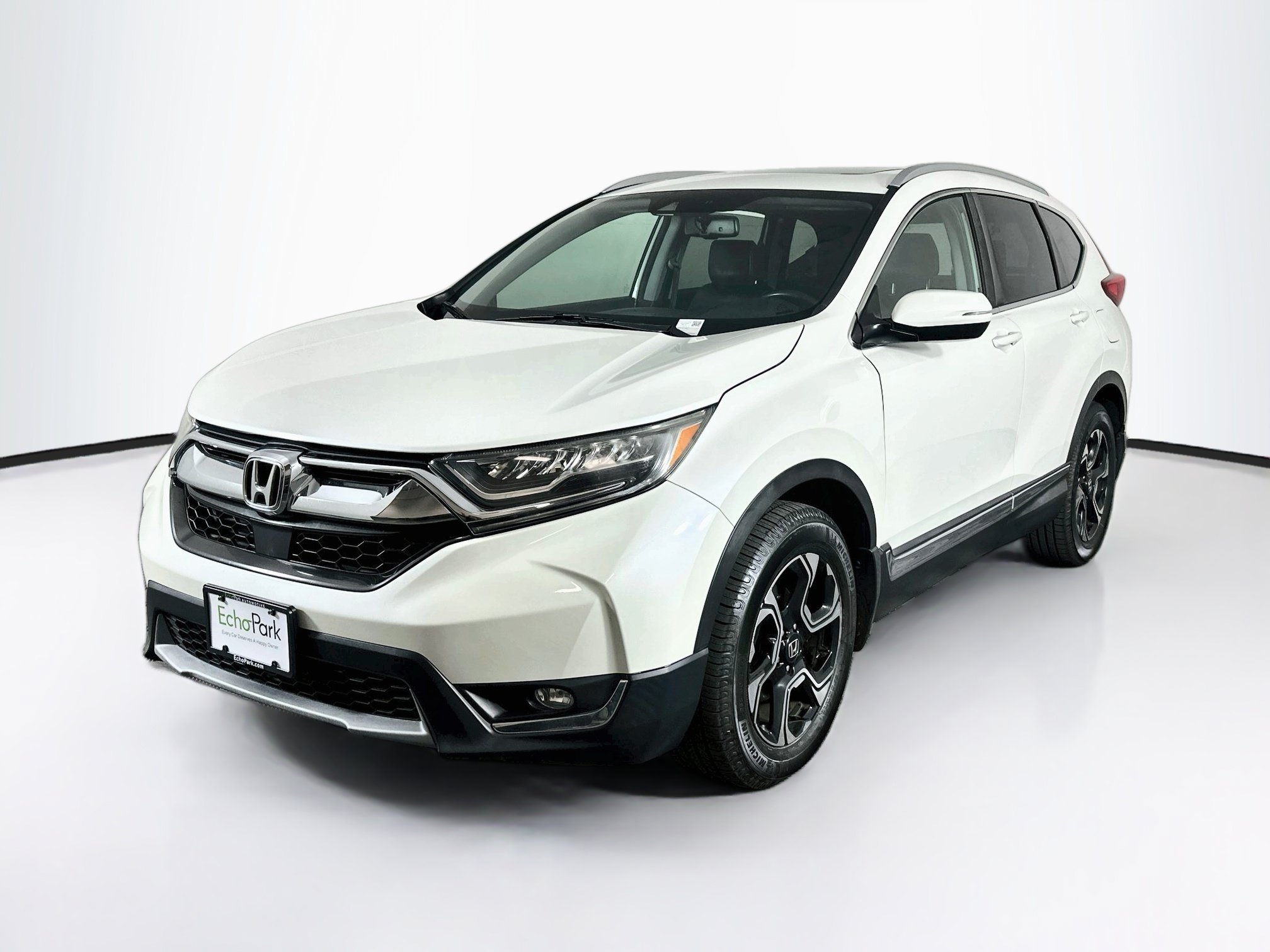 Used 2018 Honda CR-V Touring image 3