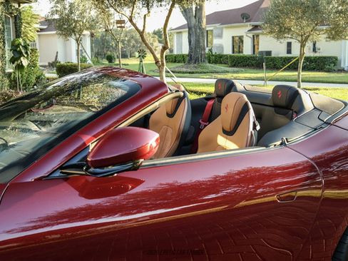 Used 2025 Ferrari Roma Spider RWD image 55