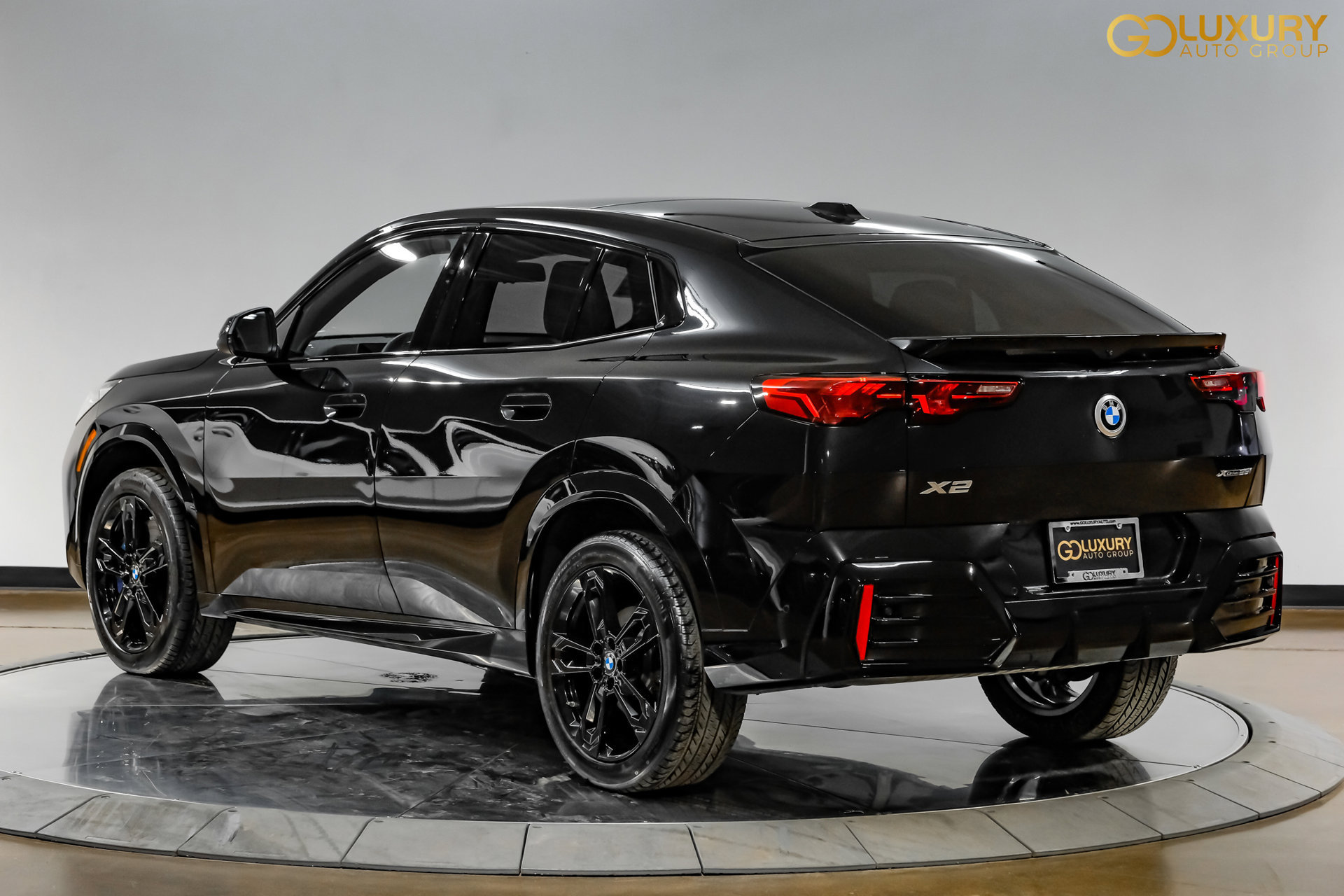Used 2026 BMW X2 xDrive28i AWD/4WD image 11