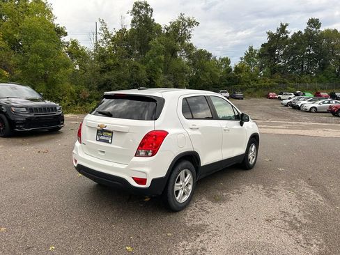 Used 2020 Chevrolet Trax LS w/ Tint and Cruise Package FWD image 4