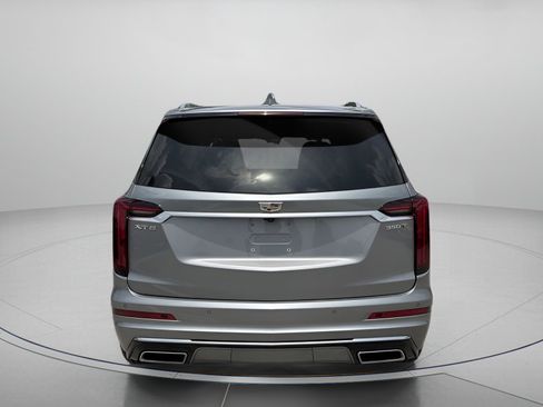 Used 2025 Cadillac XT6 Luxury FWD image 4
