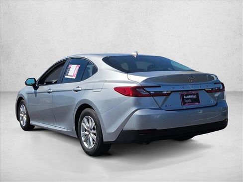 Used 2025 Toyota Camry LE FWD image 8