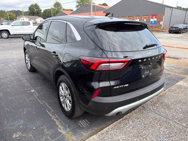 Used 2024 Ford Escape Active w/ Cold Weather Package FWD image 2