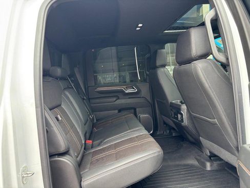 Used 2024 Chevrolet Silverado 3500 High Country w/ High Country Premium Package image 9