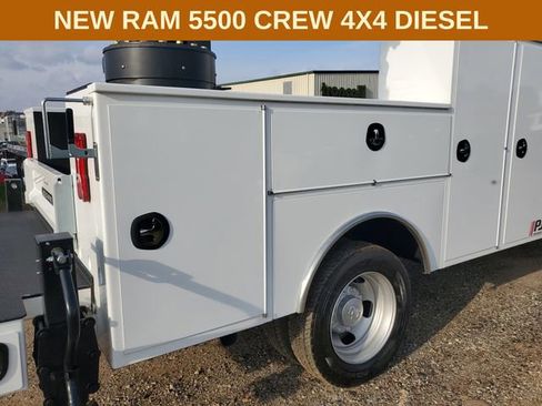 New 2025 RAM 5500 Tradesman AWD/4WD image 24