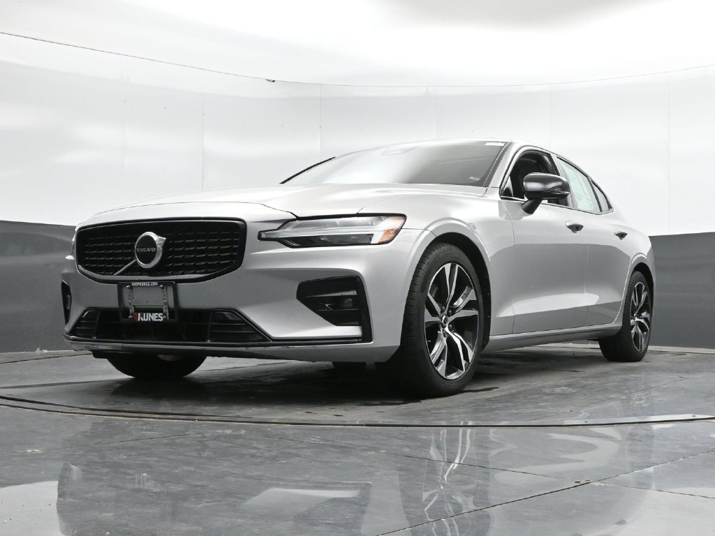 Used 2024 Volvo S60 B5 Core FWD image 43