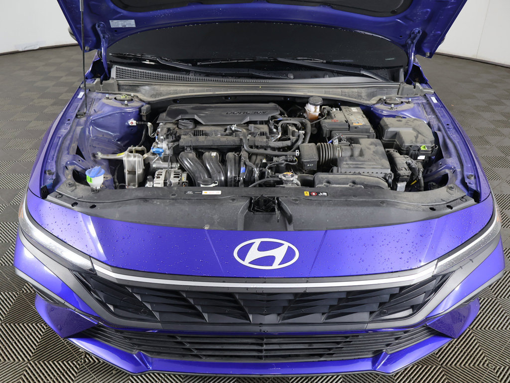 Used 2025 Hyundai Elantra Sport FWD image 17