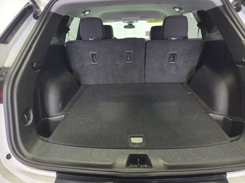 Used 2025 Chevrolet Blazer LT AWD/4WD image 27