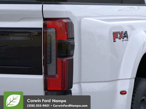New 2026 Ford F450 Platinum image 21