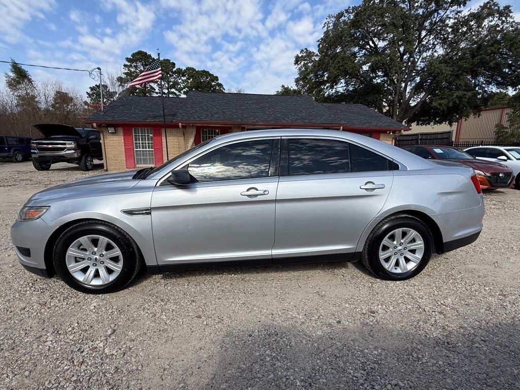 Used 2012 Ford Taurus SE FWD image 4