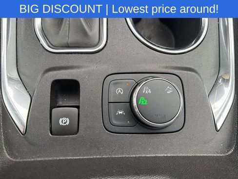 Used 2023 Chevrolet Traverse LT AWD/4WD image 39