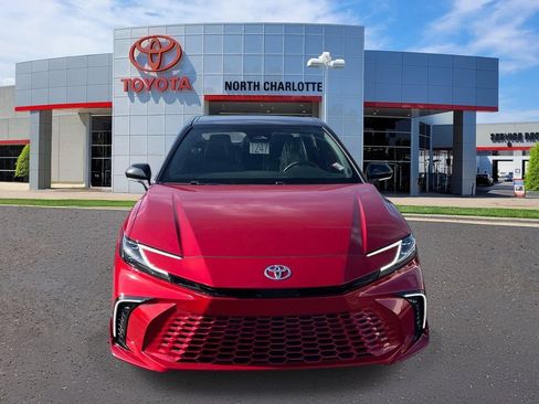 Used 2025 Toyota Camry XSE FWD image 3