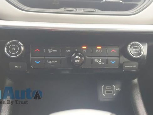 Used 2024 Jeep Compass Limited AWD/4WD image 31