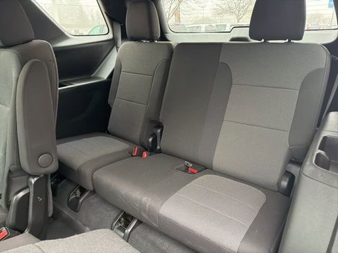 Certified 2023 Chevrolet Traverse LT w/ LPO, Floor Liner Package image 17