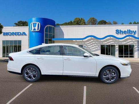 New 2026 Honda Accord EX-L image 9