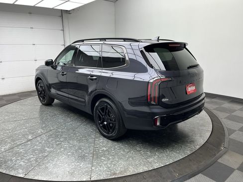 Used 2025 Kia Telluride SX X-Line AWD/4WD image 2