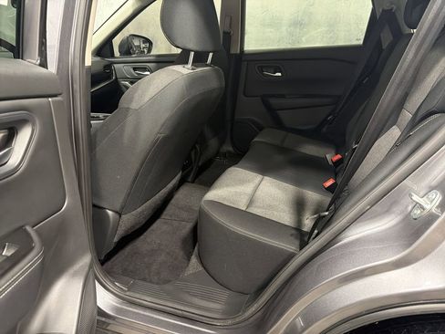 Used 2024 Nissan Rogue SV image 15