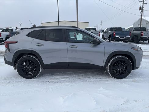 New 2026 Chevrolet Trax ACTIV w/ Driver Confidence Package image 2