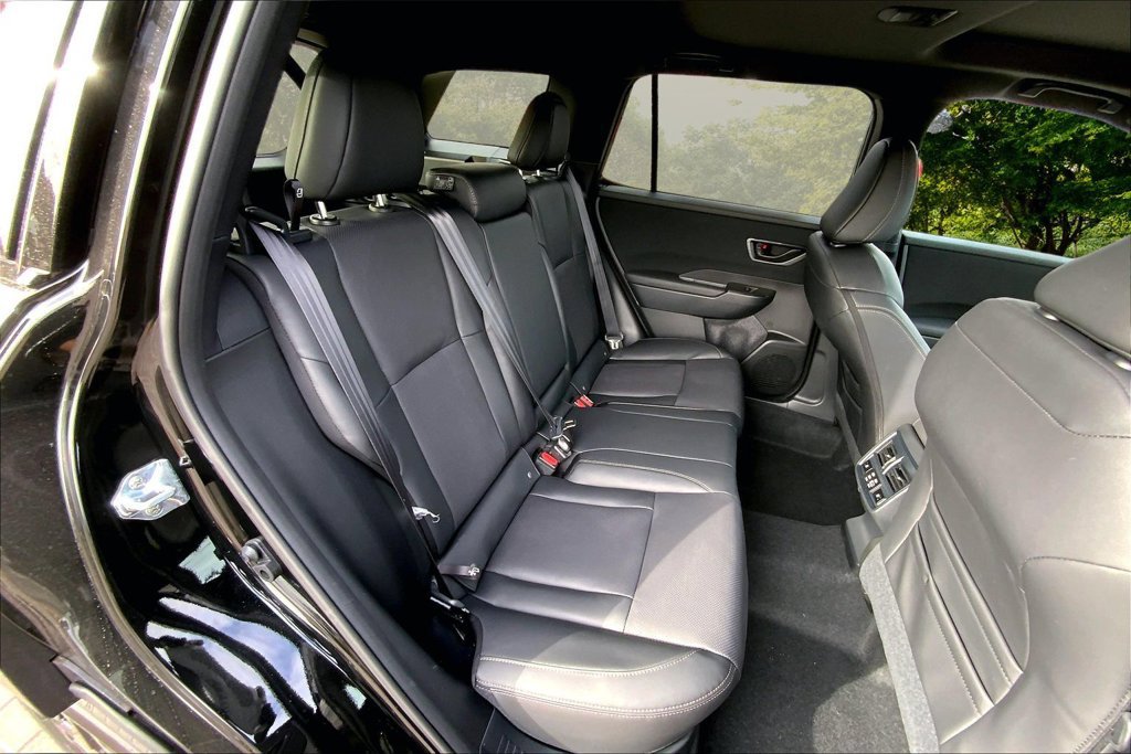 Certified 2026 Subaru Outback Limited AWD/4WD image 9