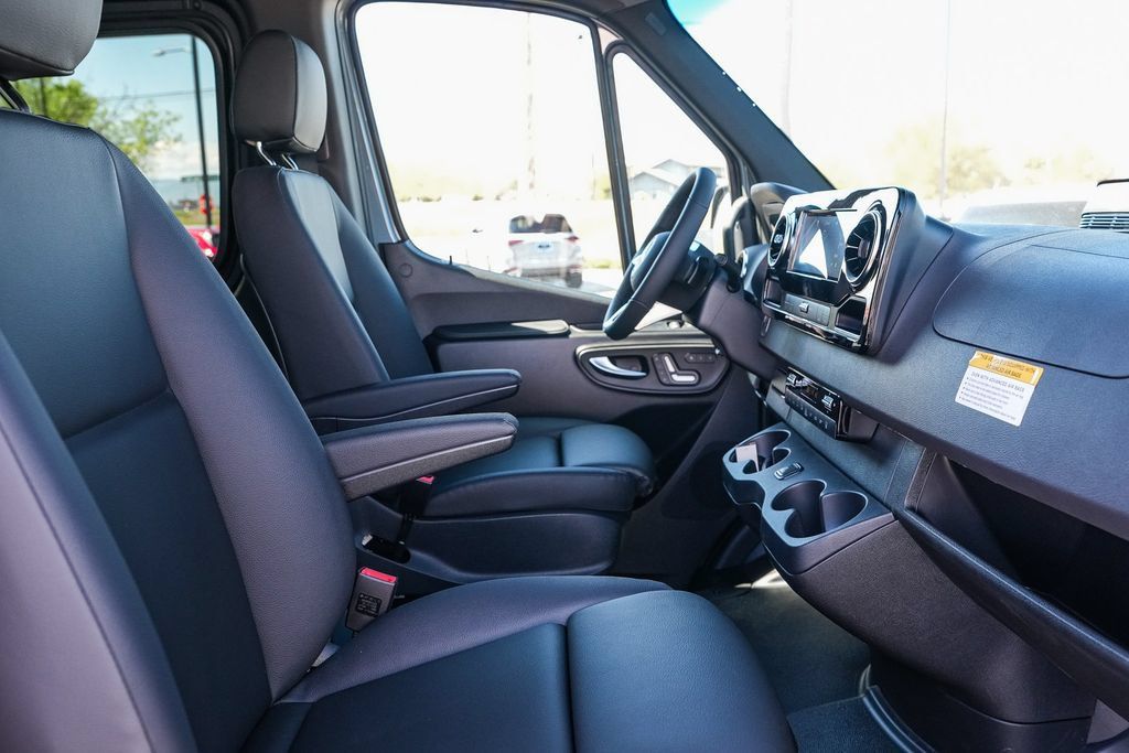 New 2026 Mercedes-Benz Sprinter 2500 image 18