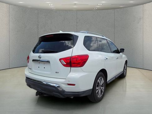 Used 2019 Nissan Pathfinder SV FWD image 4