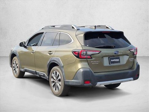 Used 2023 Subaru Outback Touring AWD/4WD image 8