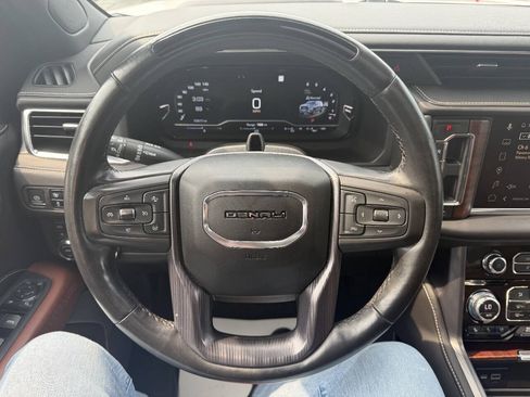 Used 2023 GMC Yukon Denali Ultimate AWD/4WD image 19