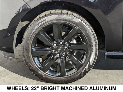 Certified 2024 Lincoln Navigator Reserve image 9