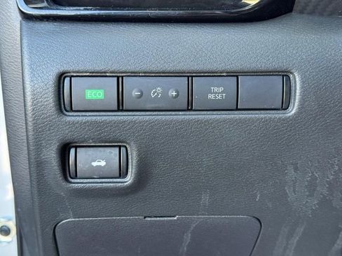 Used 2023 Nissan Sentra SV image 23