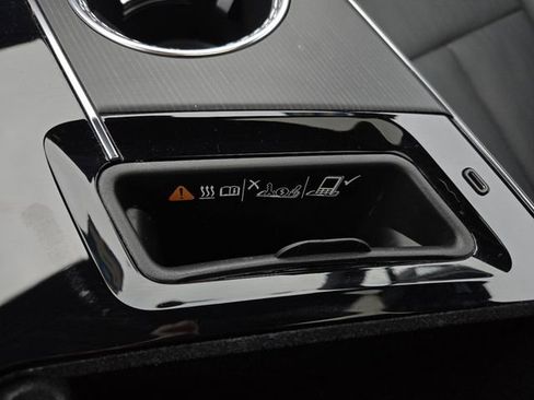 Used 2024 Cadillac Lyriq Sport image 7